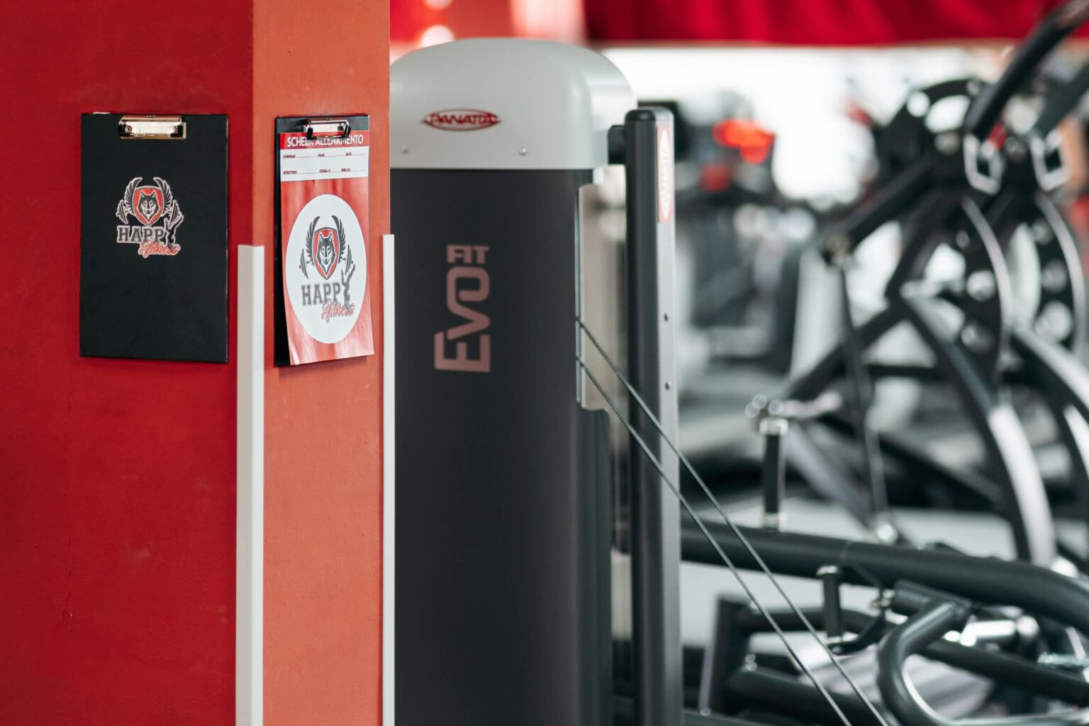 macchinari TPanatta nella palestra Happy Fitness a Pretoro